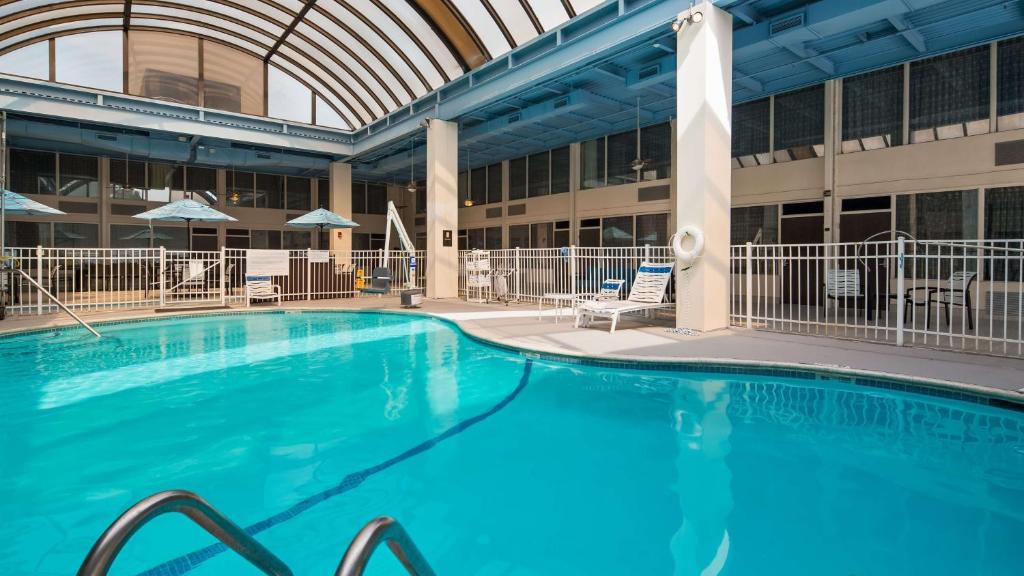 オールバニ エアポート イン (Albany Airport Inn ) 館内設備