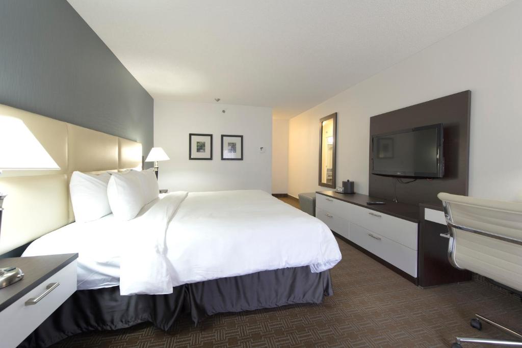 Toronto Toronto Don Valley Hotel and Suites Additional