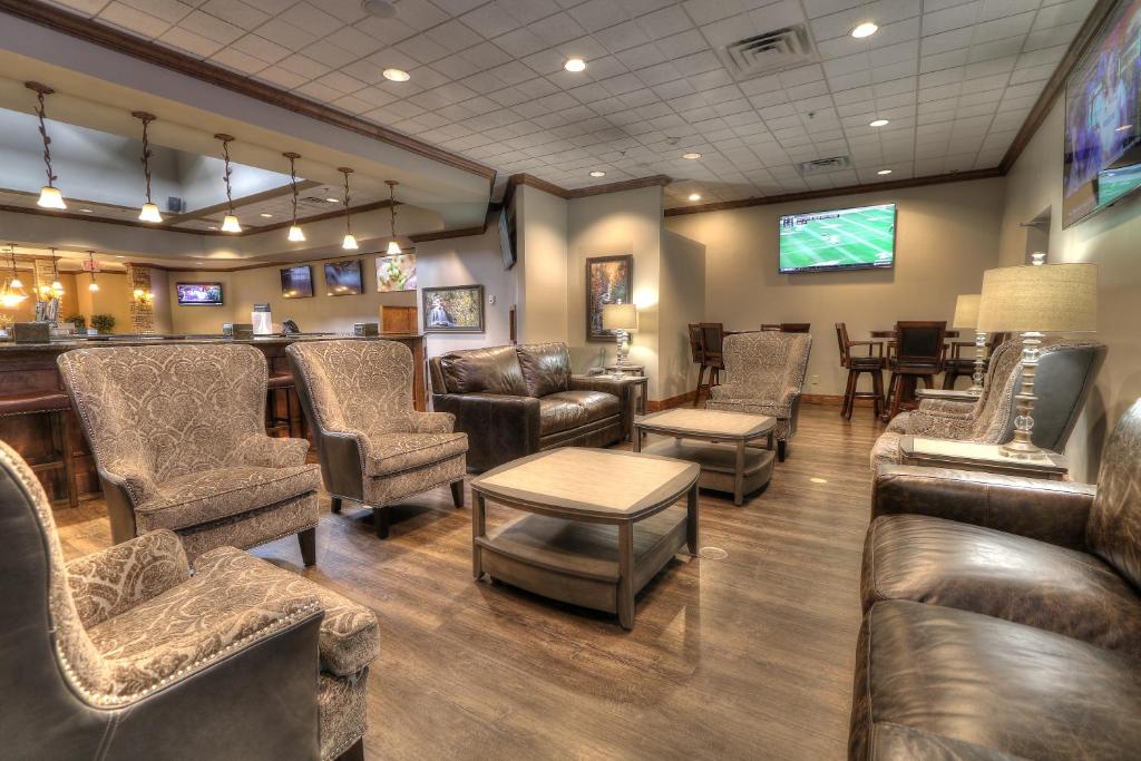 Shared lounge/TV area