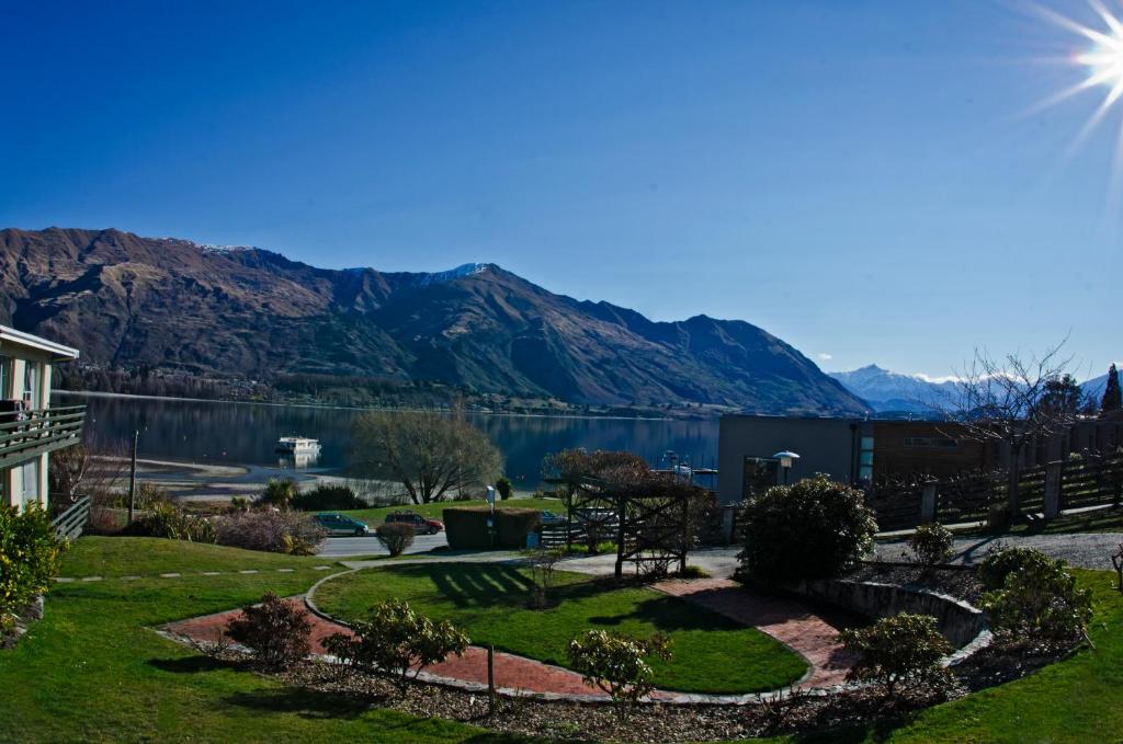Garden, Panorama Court in Wanaka