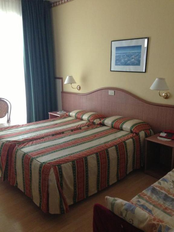 Hotel Harry's — Hotel rooms in Jesolo, Veneto