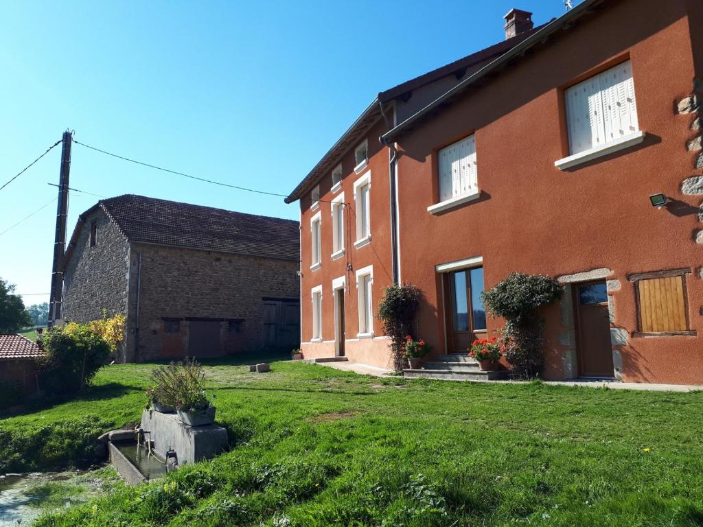 Espace extérieur et terrasse couverte