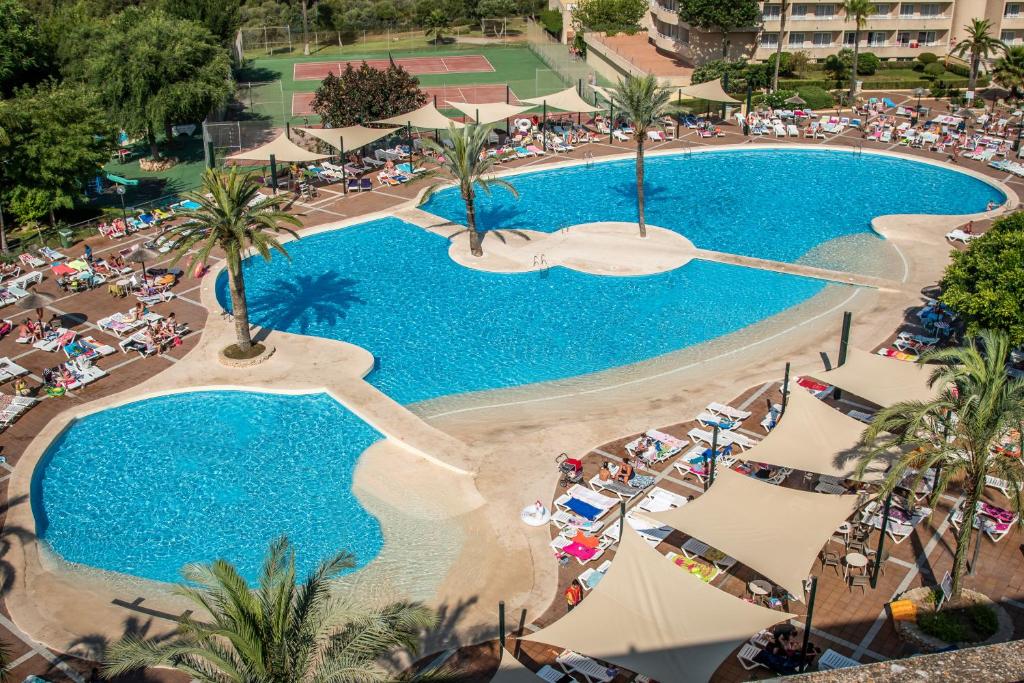 Hotel Club Cala Romani — Calas de Mallorca, Balearic Islands