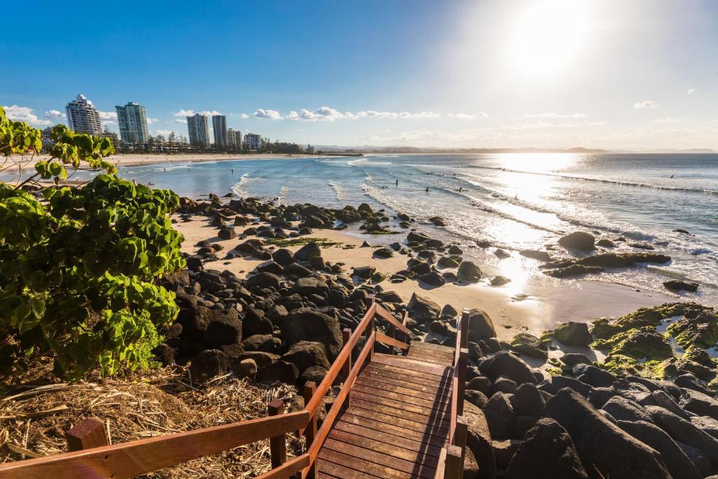 The Pink Hotel Coolangatta photo