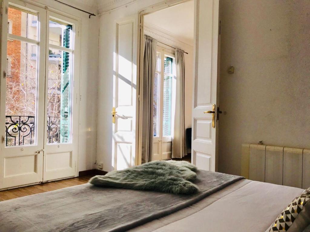 Big and Bright Apartment BCN, Barcelona