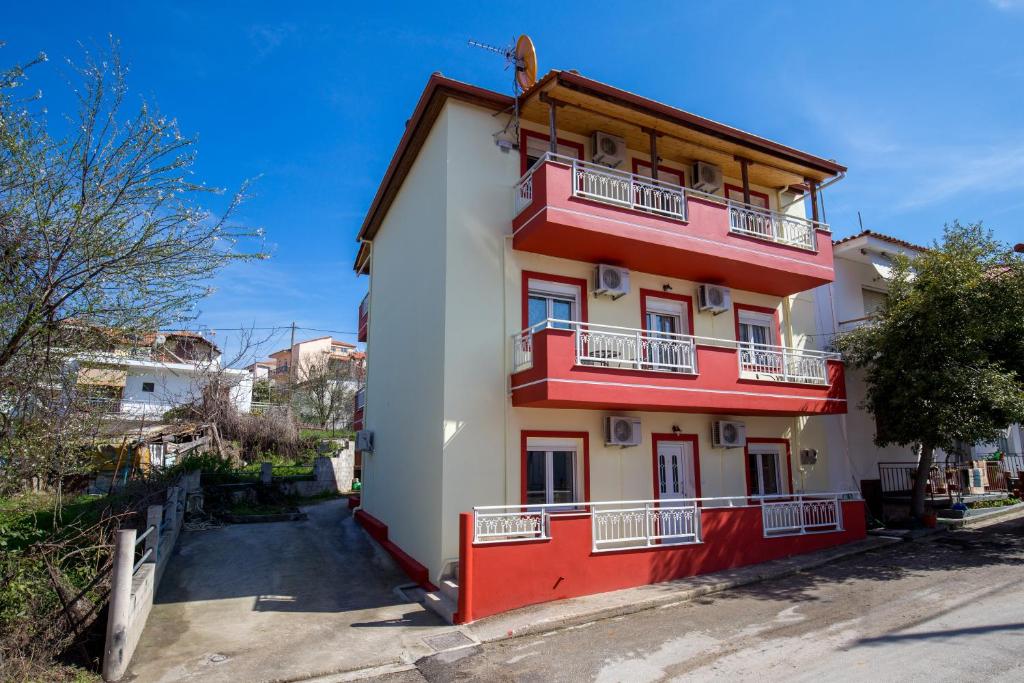 Grande Apartments II photo