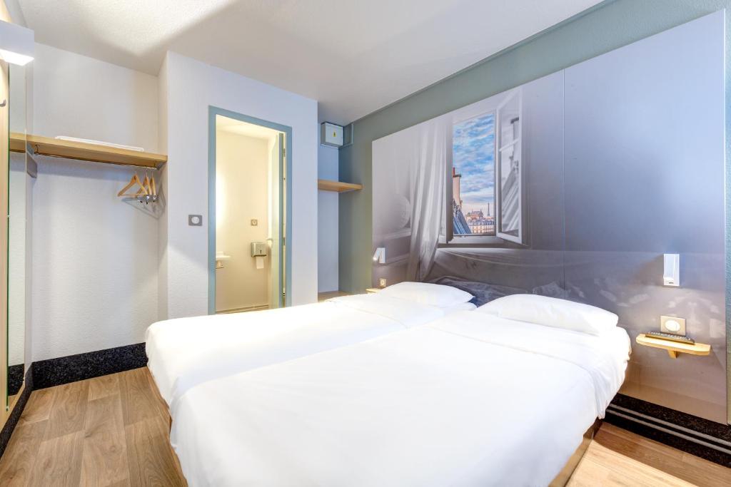 B&B HOTEL Orgeval photo