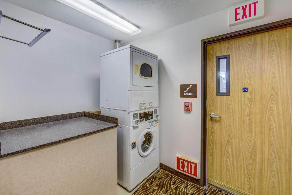 Motel 6-Sutherlin, OR photo
