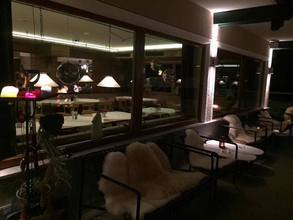 Hotel-Gasthof zur Schonen Aussicht photo