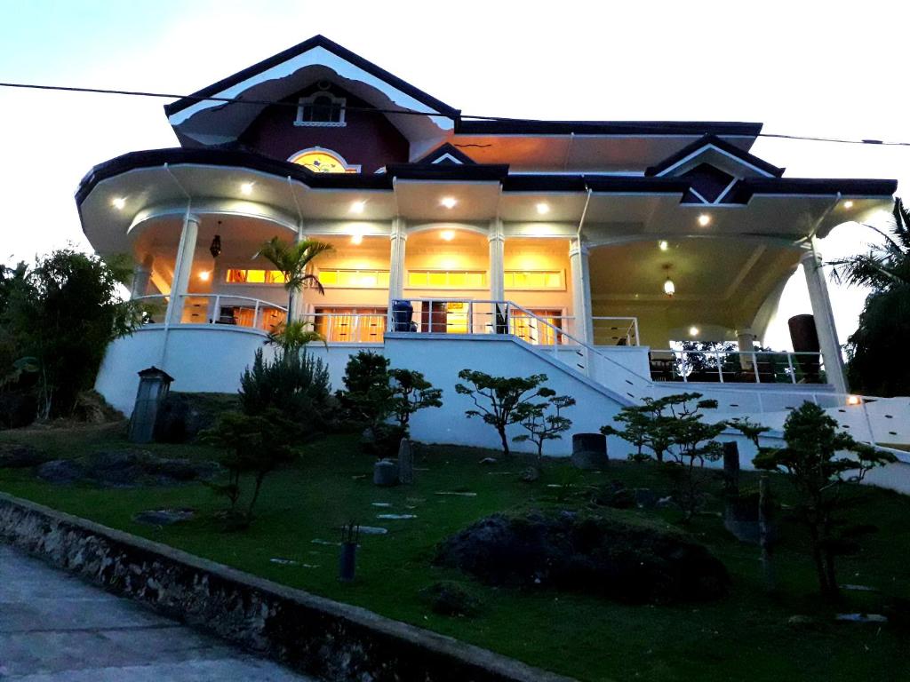 Canoy's Mansion Apartelle — Hotel in Cebu