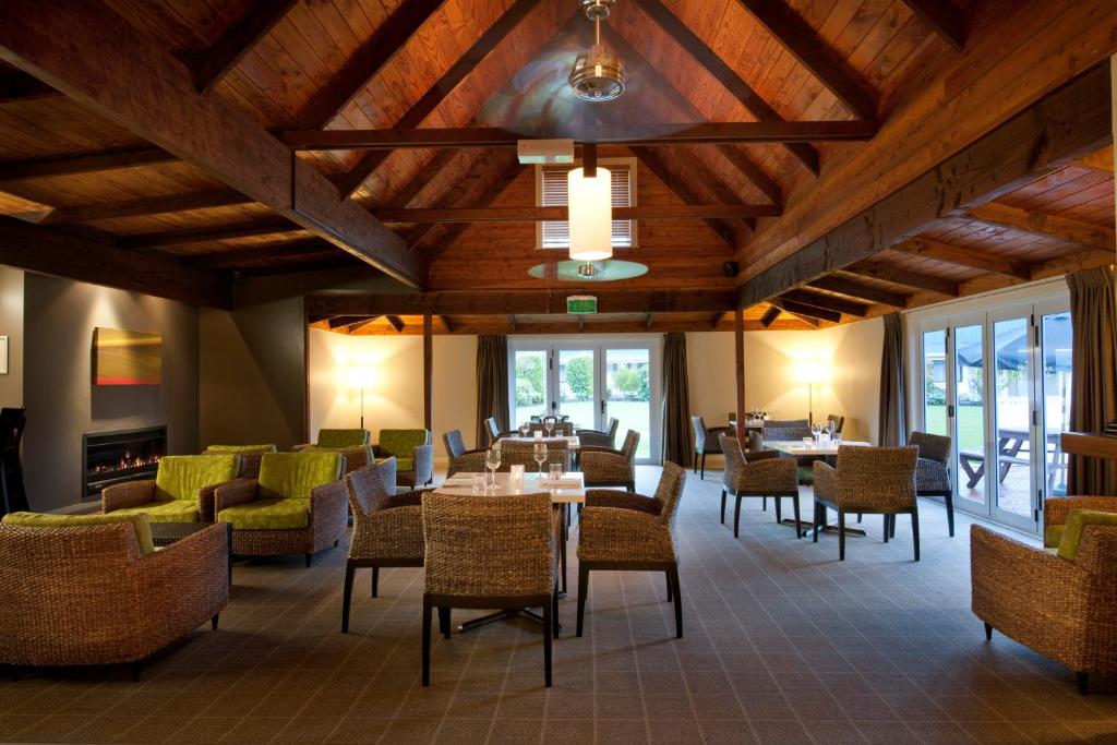 เซนิคโฮเต็ลเบย์ออฟไอซ์แลนด์ (Scenic Hotel Bay of Islands)