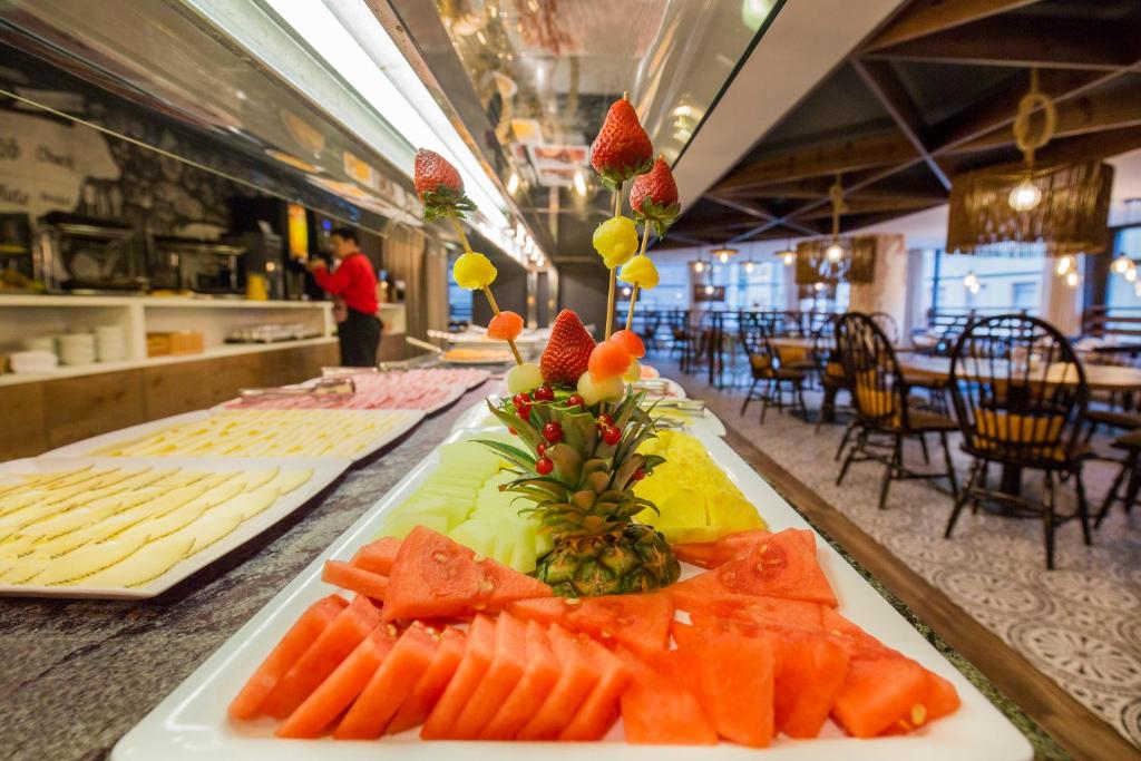 Husa Centric Photo 13