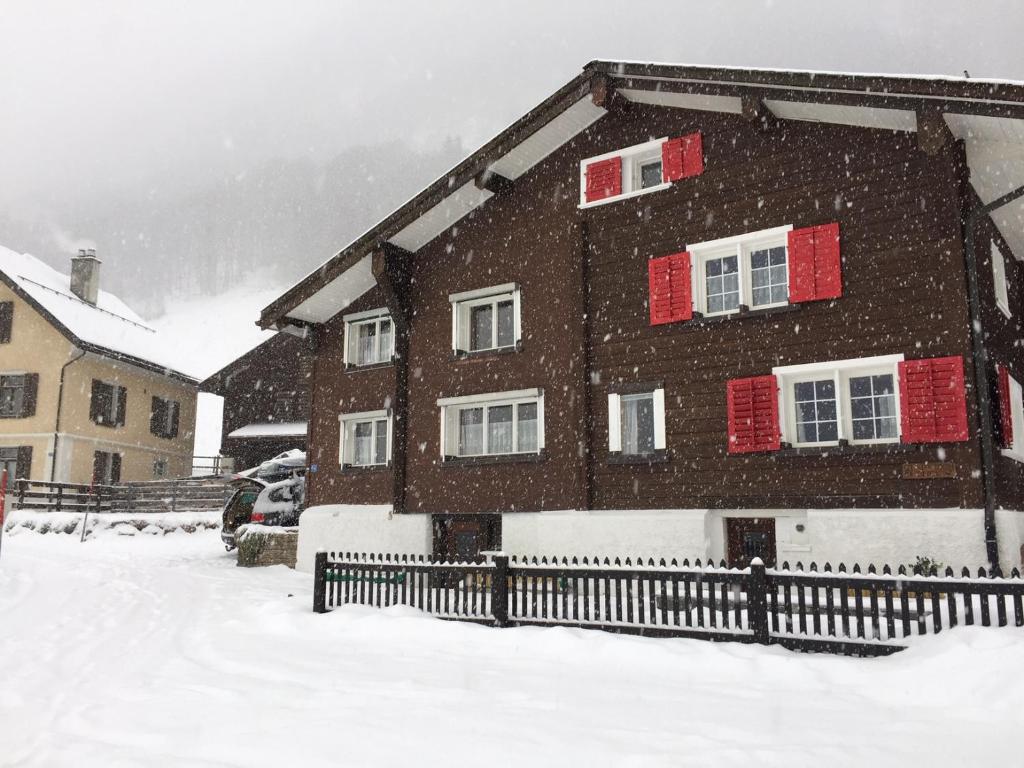 Glärnisch Blick, Hinterdorf
