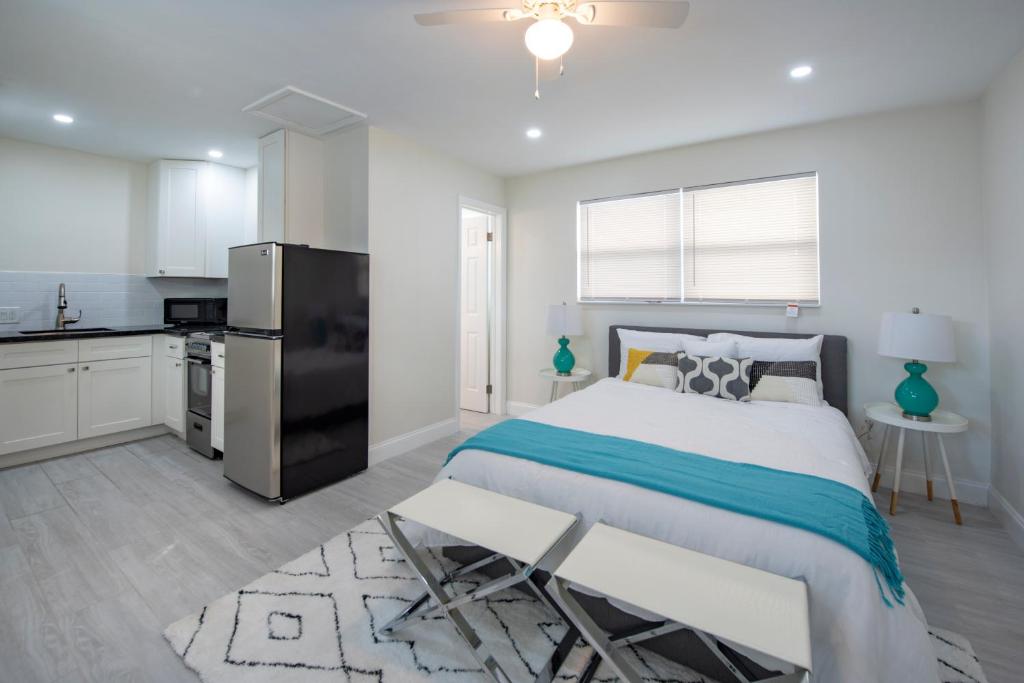 Modern Studio apt. 0.8 miles to the Beach, Deerfield Beach