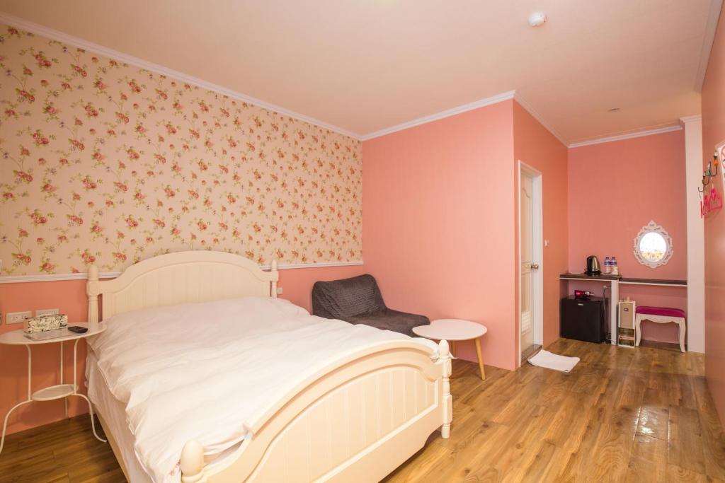 N. castle Hotel photo