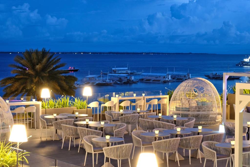 Restaurant, Be Resorts Mactan in Cebu