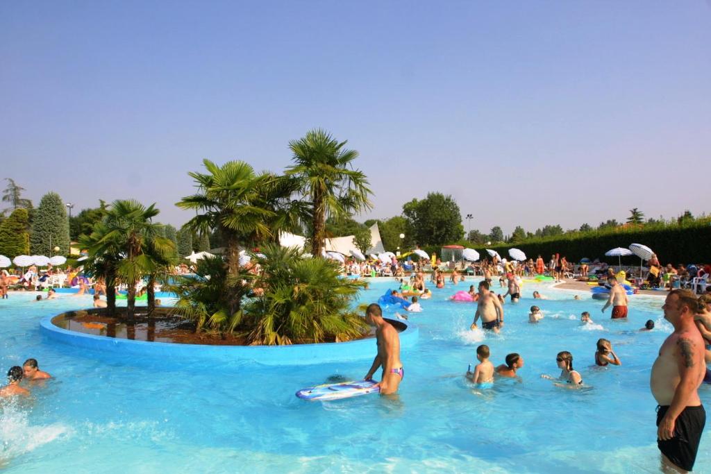 Albatross Mobile Homes on Camping Bella Italia photo