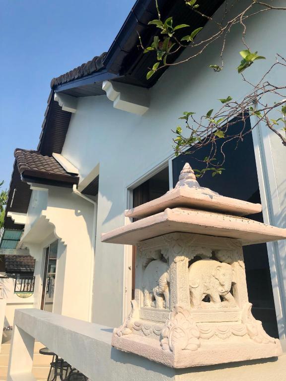 HotDeal Affordable luxury resort Pattaya photo