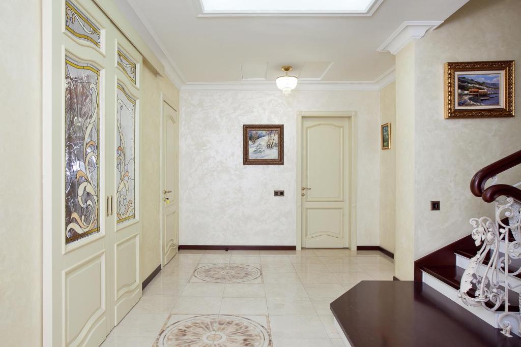 Bortnichi House photo