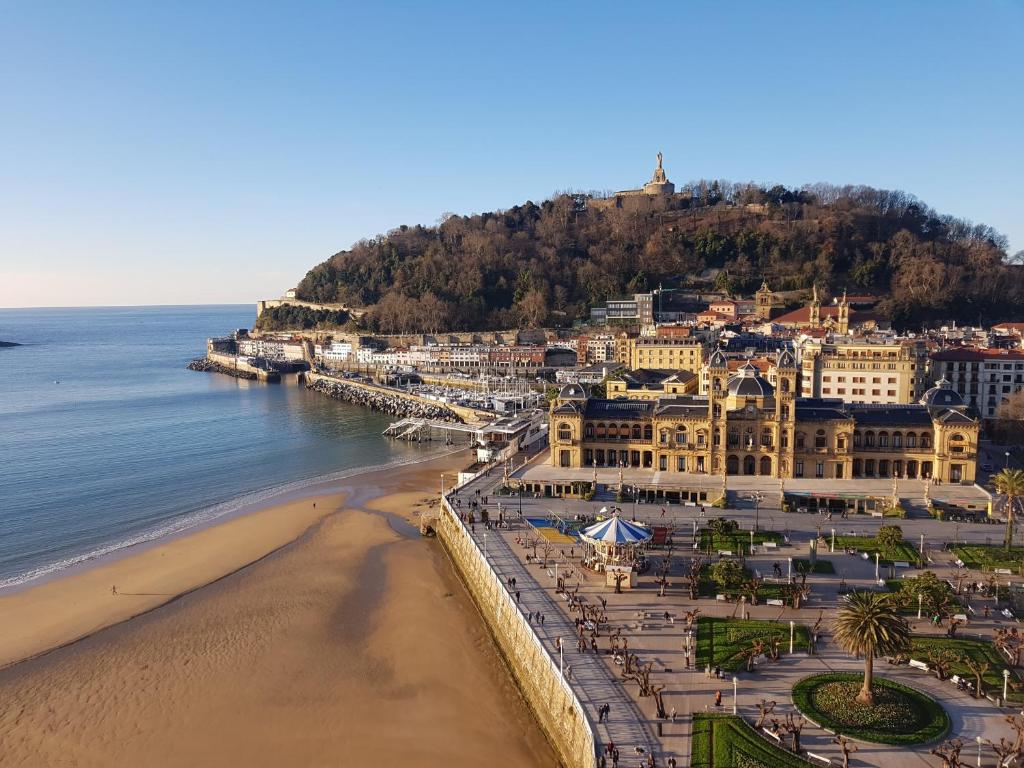 San Sebastian´s most historic street! Modern stay photo