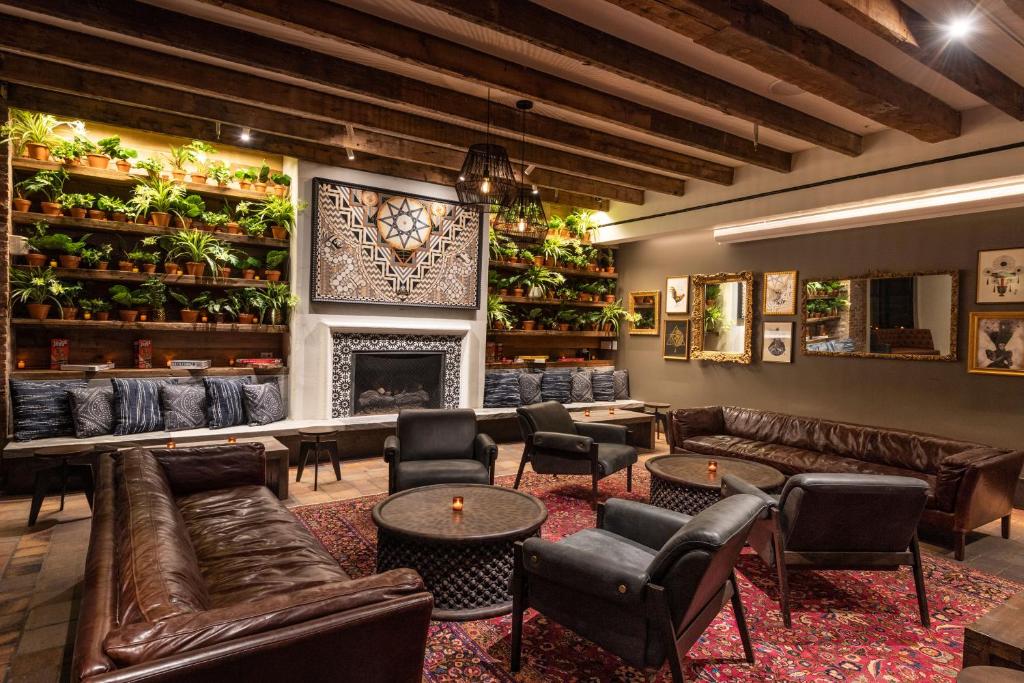 Bar/lounge