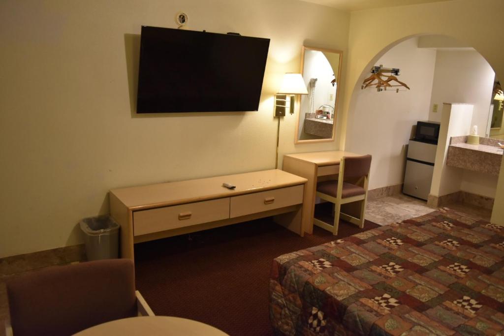 Travelodge By Wyndham Farmington Photo 4
