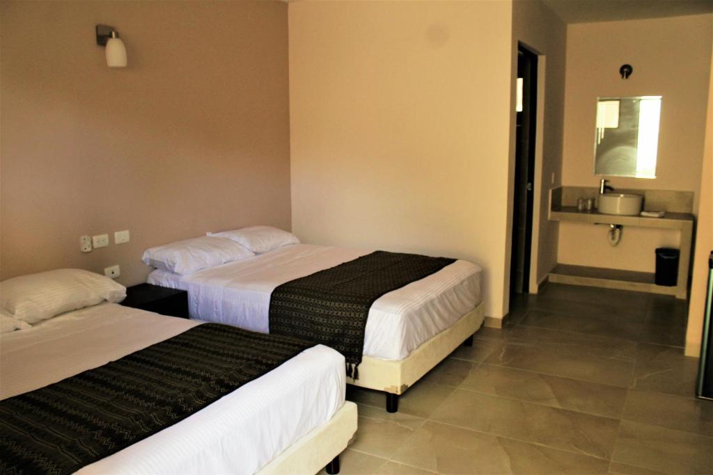 Hotel Virreyes - 4