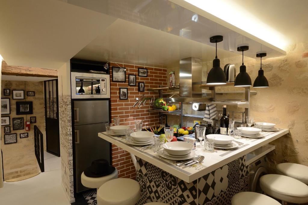 Loft Basfour-Paris Centre tout equipe avec SAUNA -Paris 4e 전경