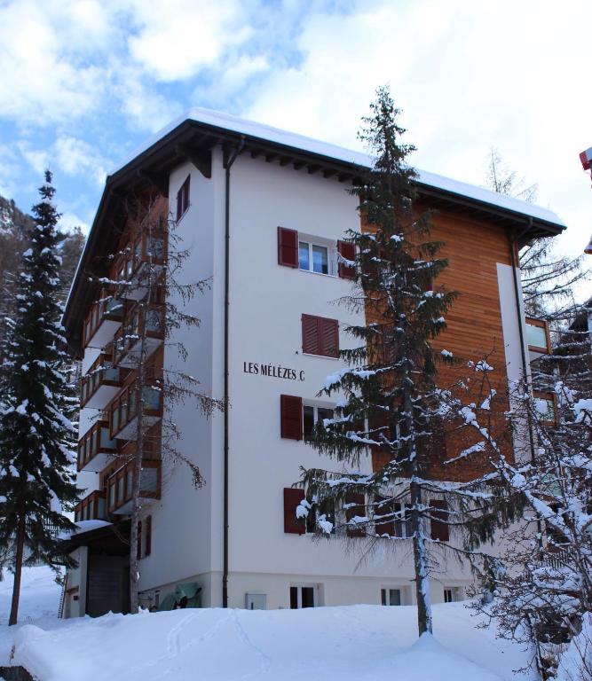 Haus Les Melezes photo