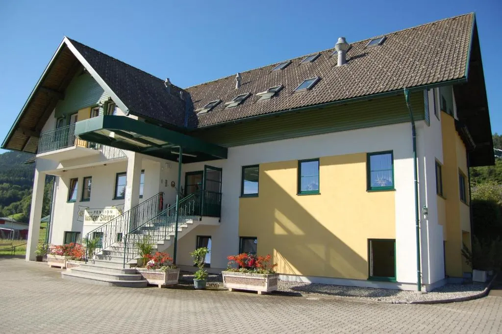 Pension Zum lustigen Steirer, hotel in Bruck an der Mur