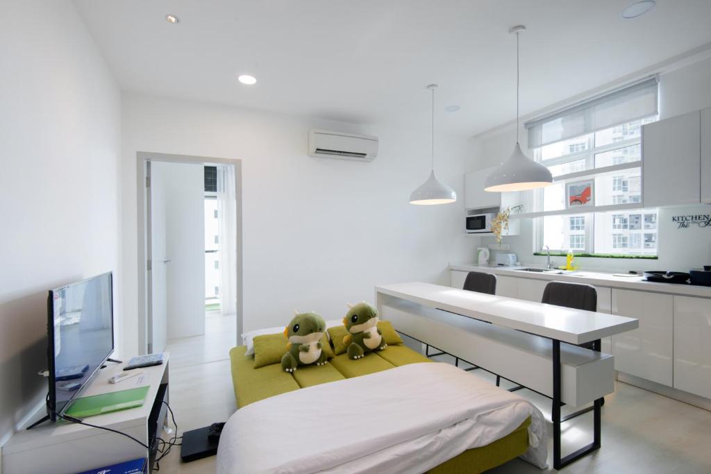 * Couples Getaway XV * Cozy Suite Sleeps 1-4 photo