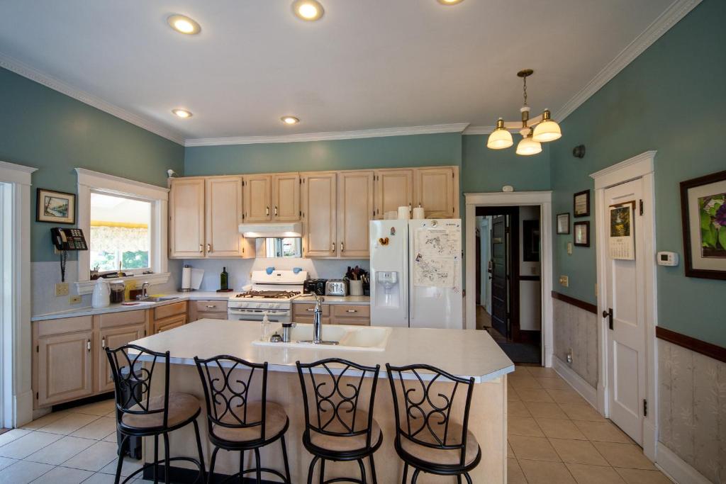 Restaurant, Friendly City Inn B&B in Harrisonburg (VA)