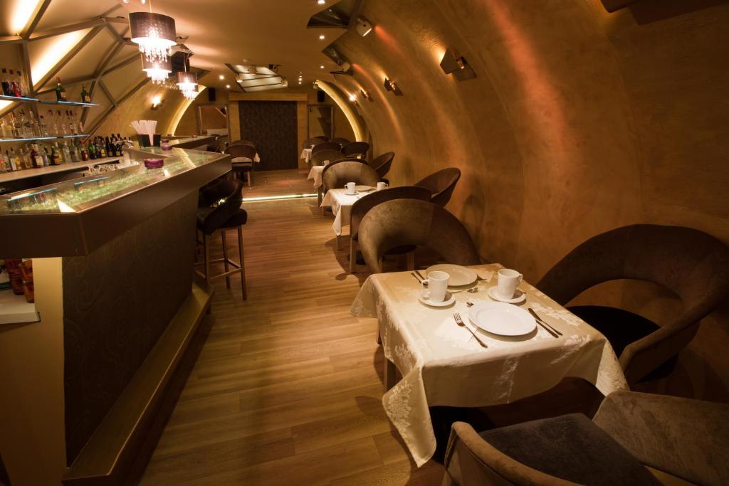 Restaurant, Barokk Hotel Promenad in Gyor