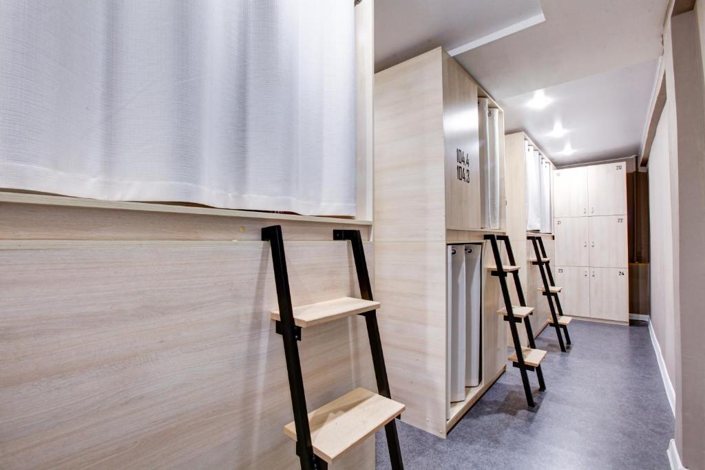 Dad and Cat Capsule Hotel photo