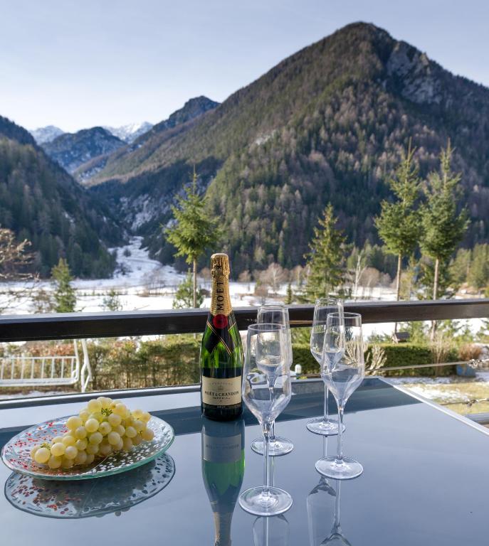 Outstanding Lake View. photo