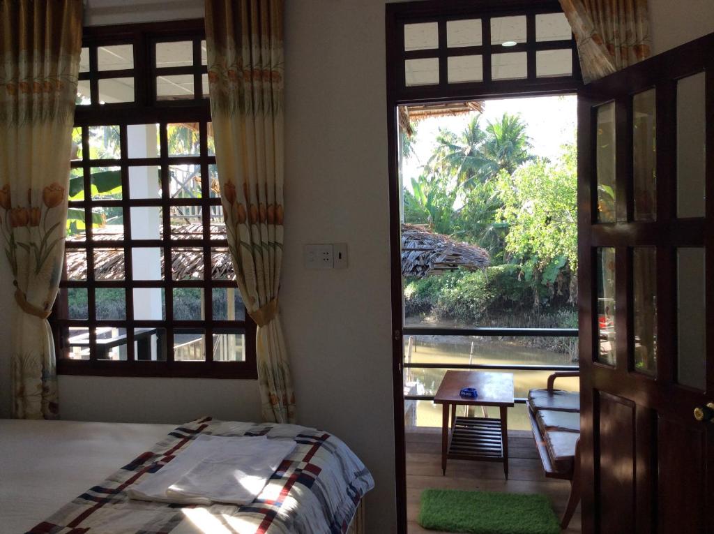 Quoc Phuong Riverside Homestay