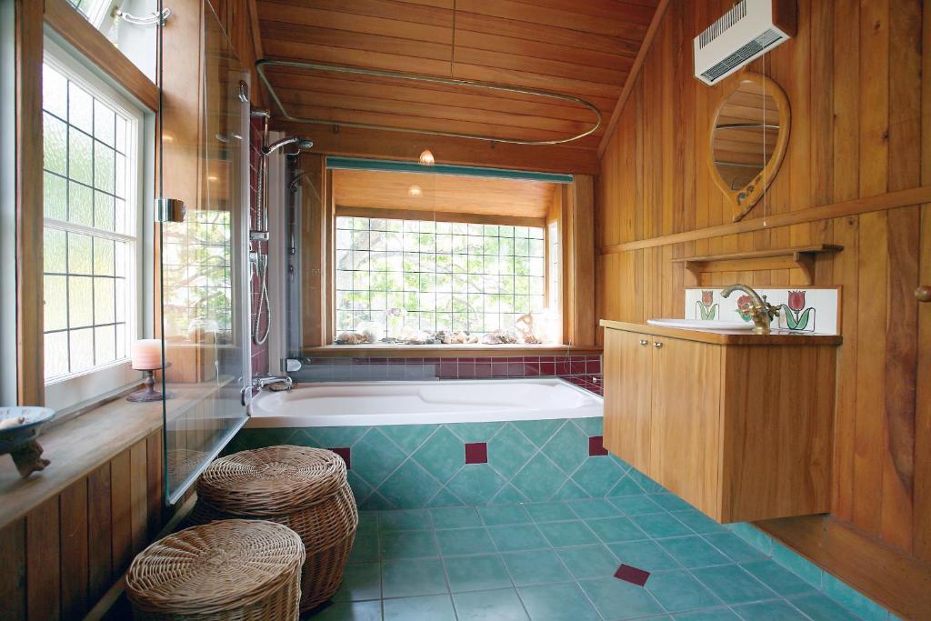 Bathroom, Joya Garden & Villa Studios and Organic Bed & Breakfast in Nelson