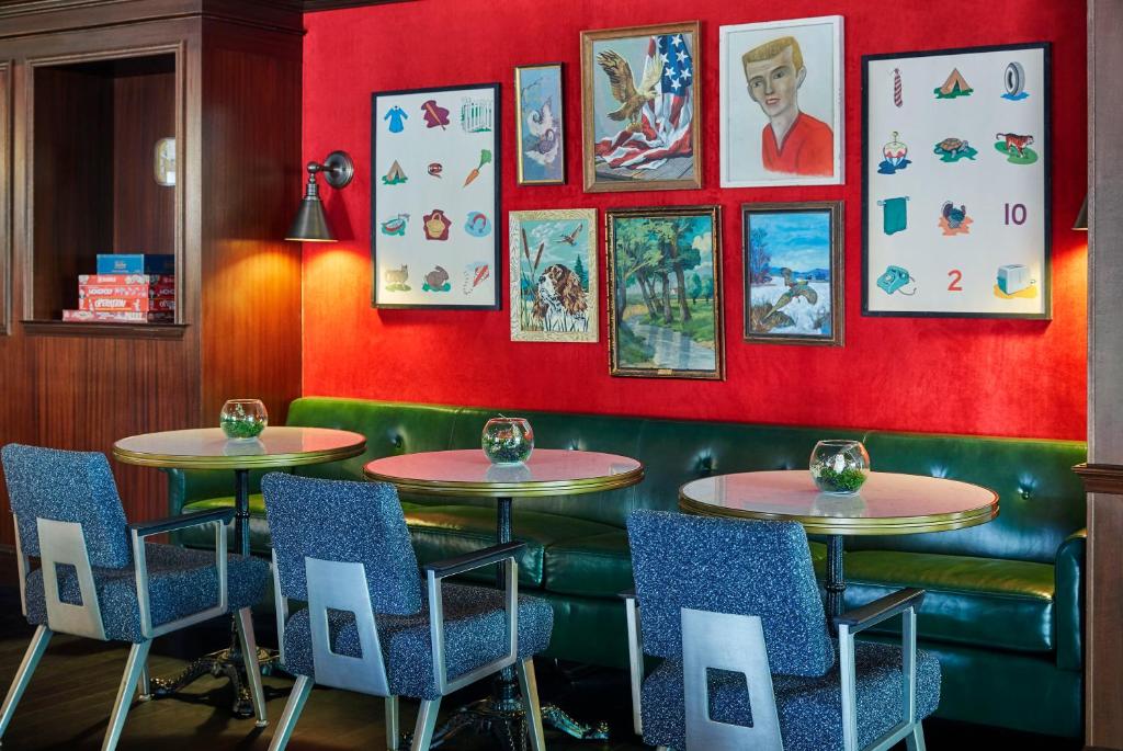 Graduate Madison Photo 3