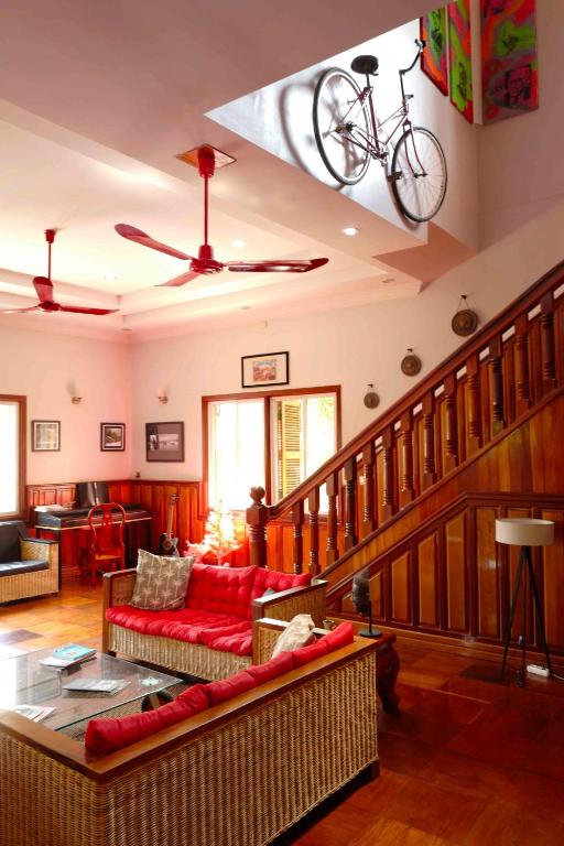 ヴィラ b メゾン d ホテス アンコール (Villa b. Maison d hotes Angkor) 共用ラウンジ/TVエリア