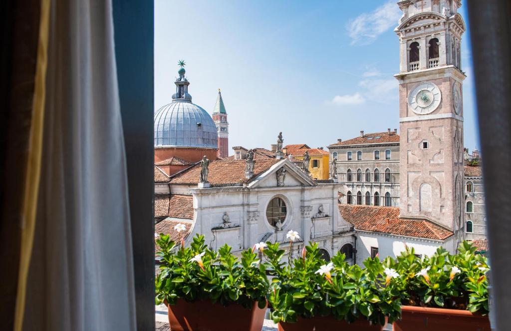 Venice Hotel Scandinavia Additional
