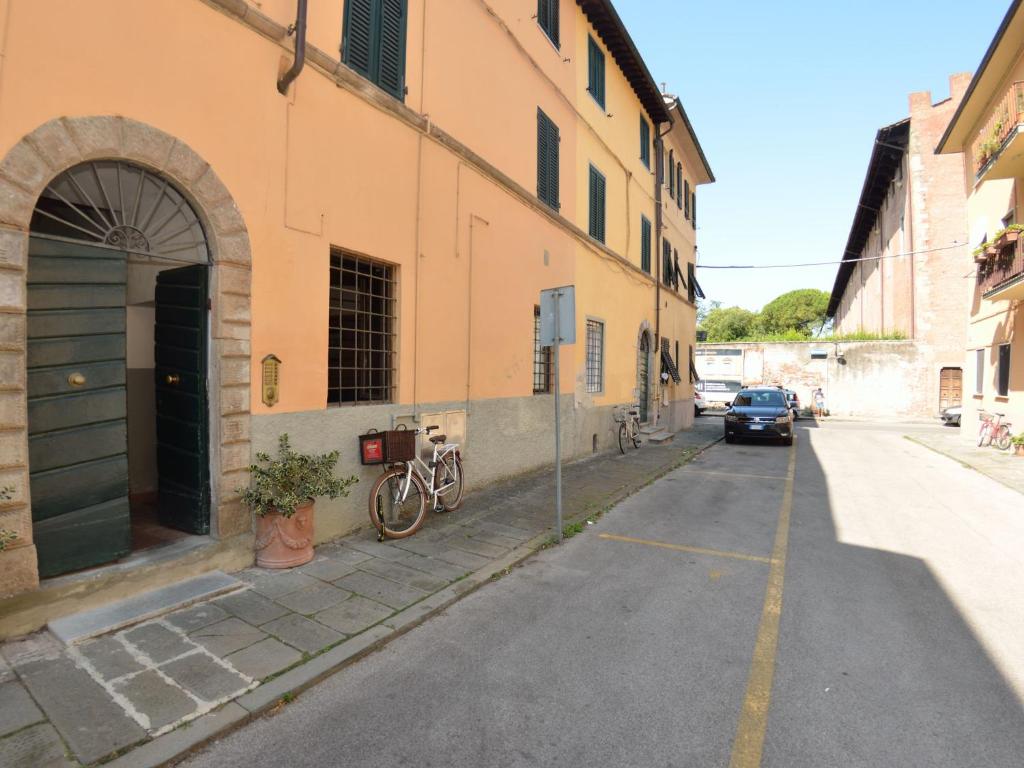 Holiday Home in Lucca near Historic Walls - 3