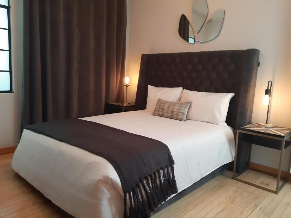 Suites Alcazar — Hotel in Mexico City