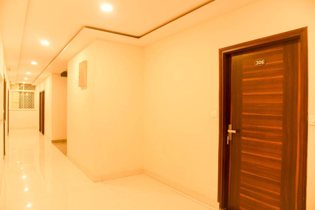 Hotel Reeve Inn photo