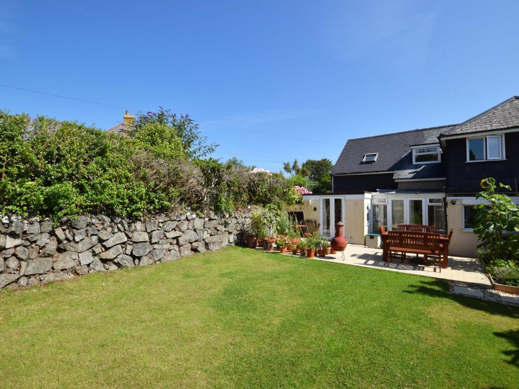 NEW 3BD Swiss Style Chalet St Ives Holiday Village, United Kingdom