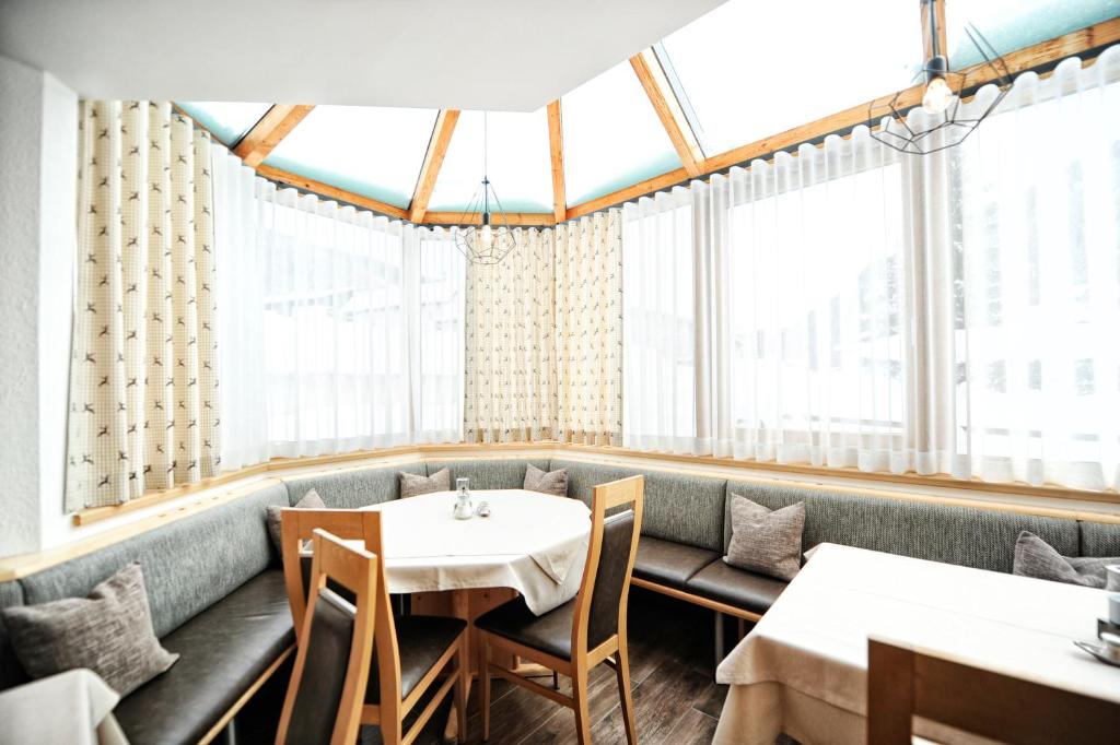 Alpen Boutique Hotel Alpetta photo