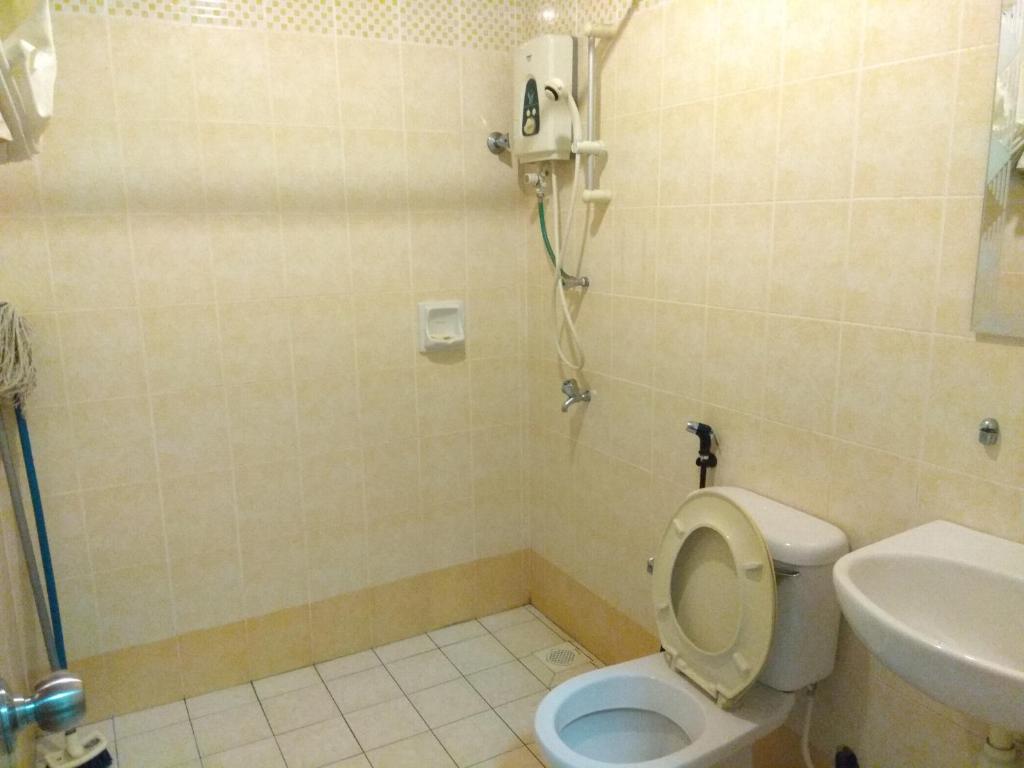 1 BEDROOM Suria Service Apartment photo