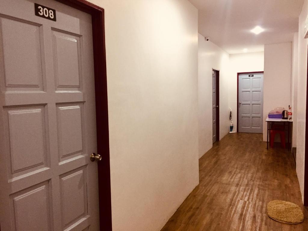 BENUTHOMESTAY photo