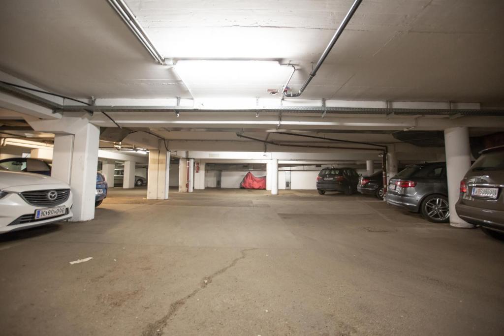 Hotel Attache photo