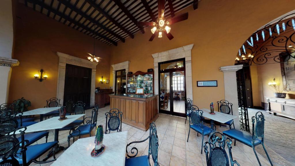 Food and beverages, La Mision De Fray Diego Hotel in Merida