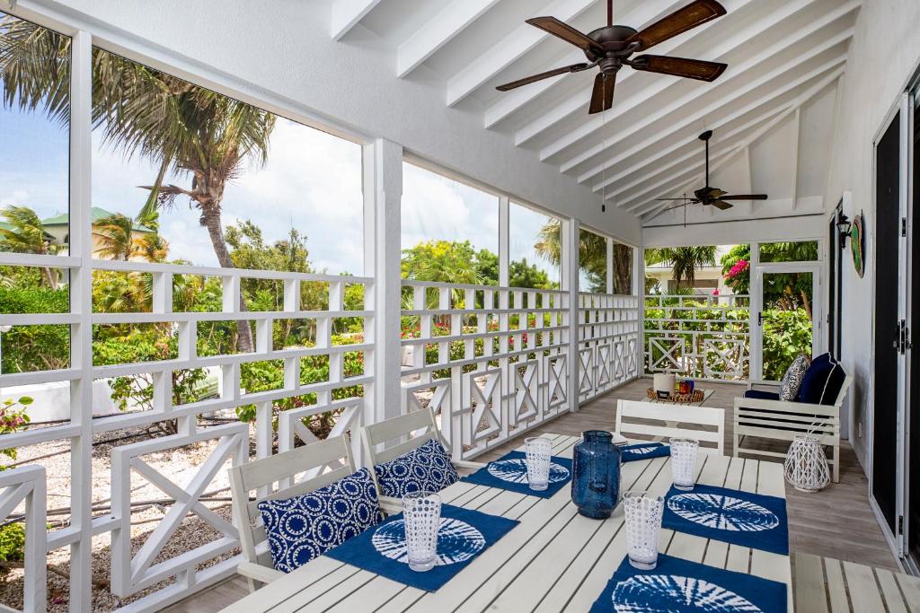 Balcony/terrace, Ports of Call Resort in Providenciales